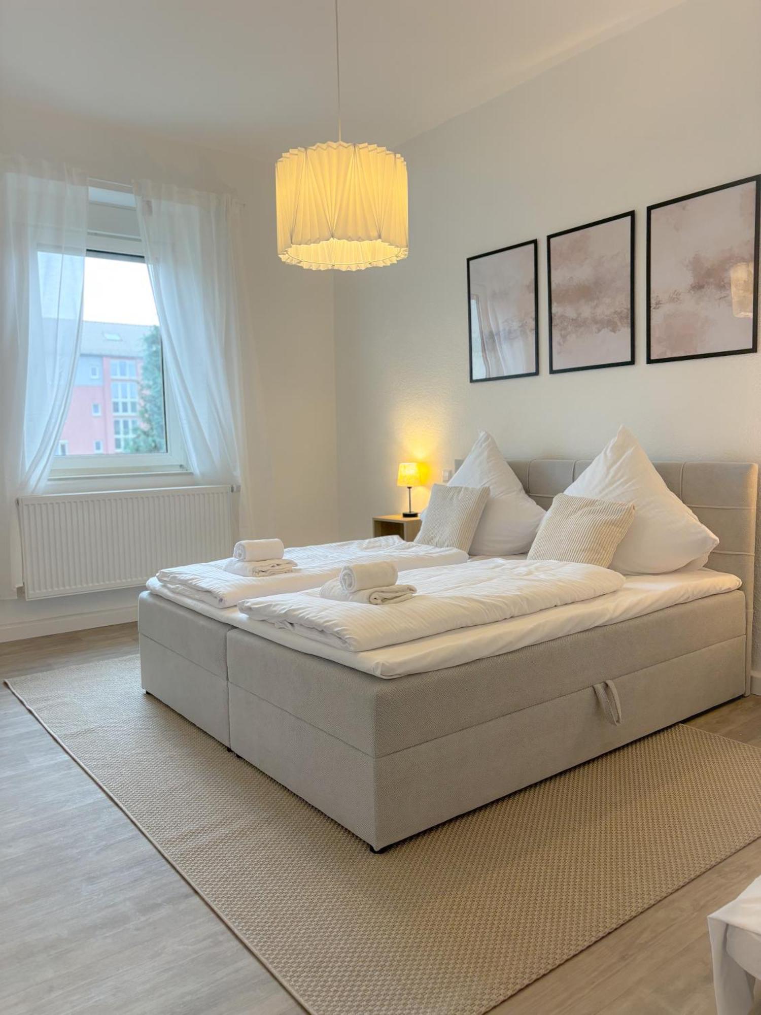 Helles City Apartment Fuer Familien & Gruppen Neu-Ulm Luaran gambar